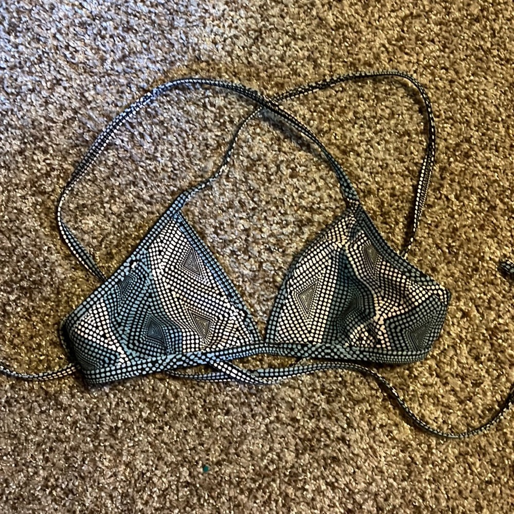 Jolyn bikini top